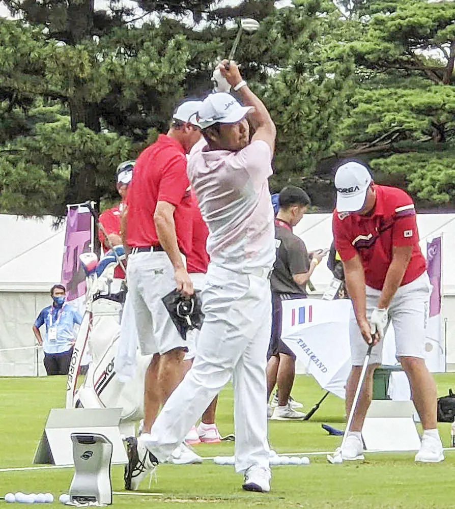 【画像・写真】松山、コロナから回復後初の公の場　稲見は約3時間の睡眠で練習