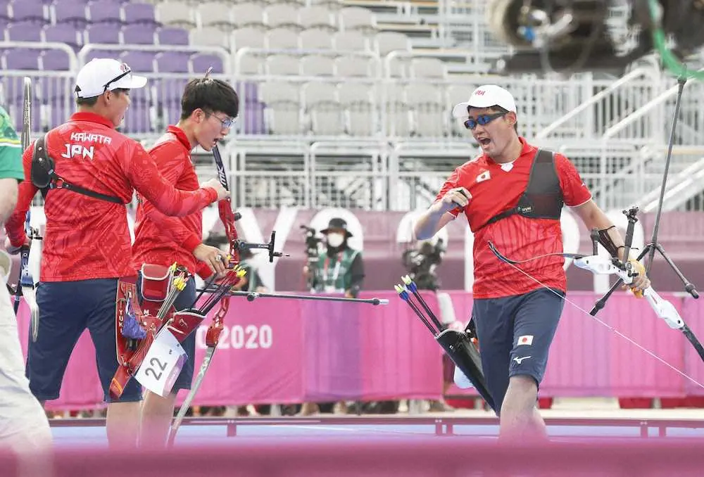 【画像・写真】アーチェリー男子団体が銅メダル　武藤、河田、ベテラン古川の3人が同種目初の快挙