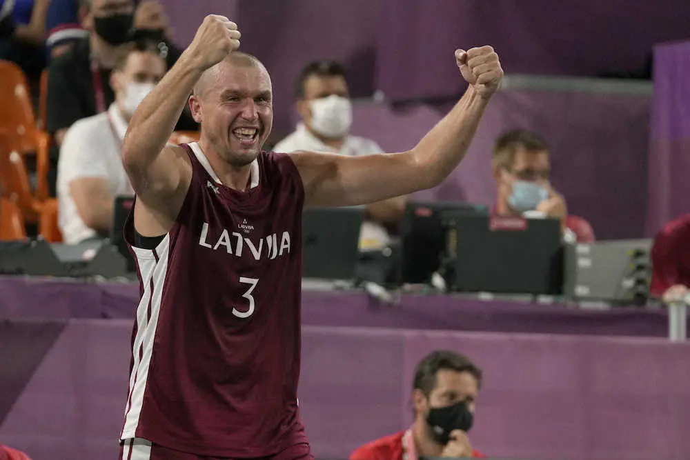 ラトビア バスケ3人制男子初代王者 決勝でまさにスラダン再現 ゴリのまんまで泣ける スポニチ Sponichi Annex スポーツ
