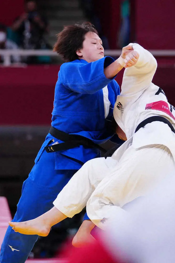 【画像・写真】【柔道】新井の一番の勝因は組み手　釣り手強化の成果が見受けられた―上水研一朗の目