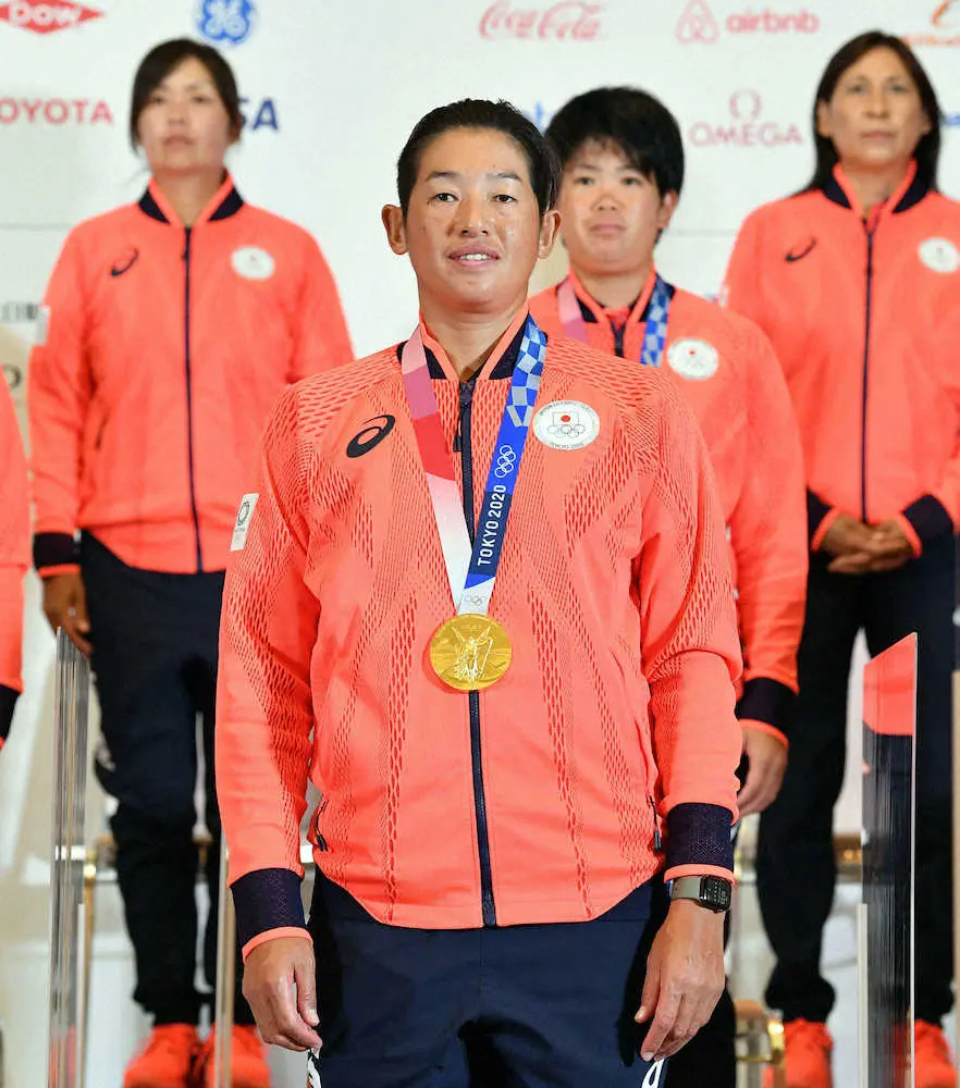 【画像・写真】ソフト上野　28年ロス五輪もあるぞ！「長く投げ続けたい」、メダリスト会見