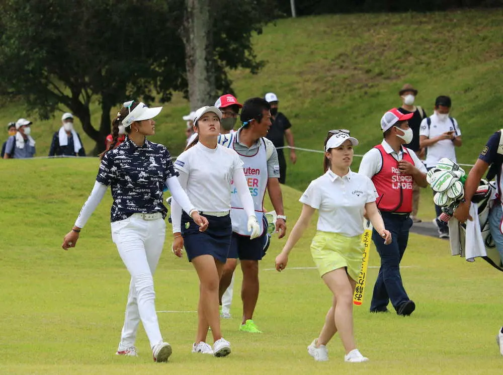 【画像・写真】女子ゴルフ・楽天SLは午後4時に競技再開　雷雲接近のため一時中断