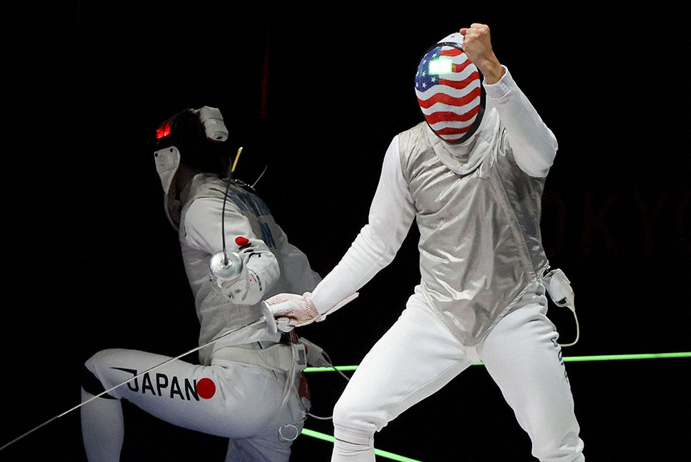 フェンシング 米国チームのマスクが「キン肉マン」の超人みたいと話題 
