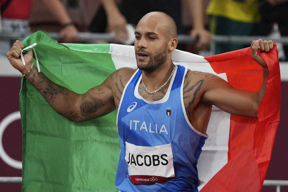 男子100メートルで優勝したイタリアのヤコブス（AP）