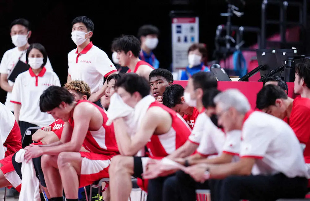【画像・写真】男子バスケ・八村「代表で続けていきたい気持ちある」3戦全敗で敗退も、24年パリ五輪での雪辱へ意欲