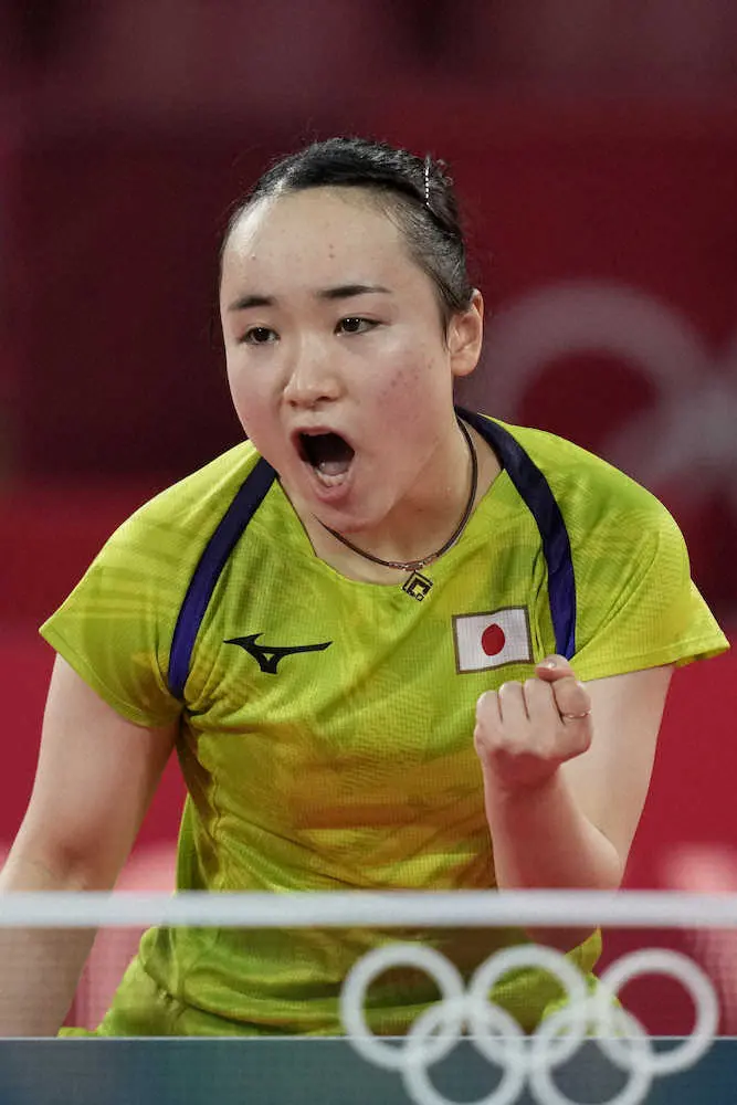 女子団体準決勝、香港の第2試合を3－1で勝利した伊藤美誠（AP）