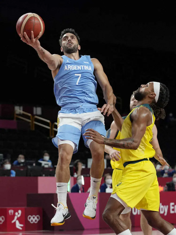 【画像・写真】男子バスケのオーストラリアが2大会連続で4強入り　準決勝で米国と激突