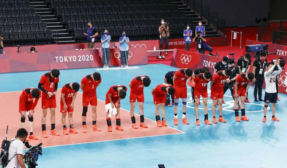 【画像・写真】男子バレー終戦　45年ぶり4強ならず　石川「さらに上を目指さないと　険しい道だけど一つ一つ」