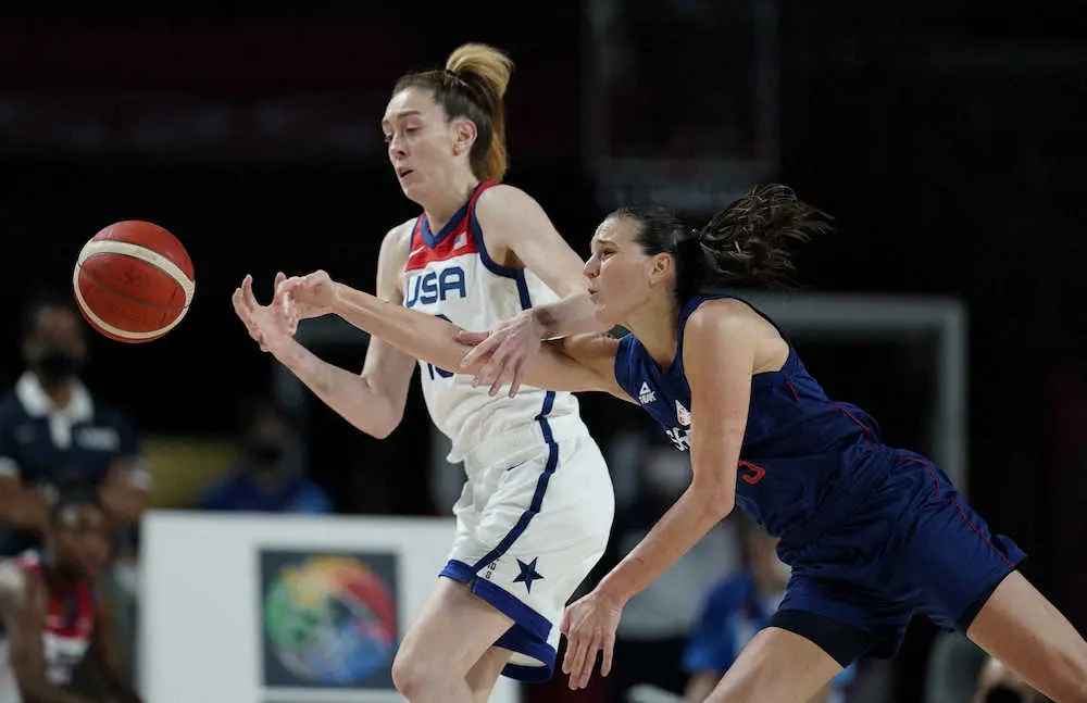 【画像・写真】女子バスケで米国が決勝進出　セルビアを20点差で下してV7に王手　五輪の試合では54連勝