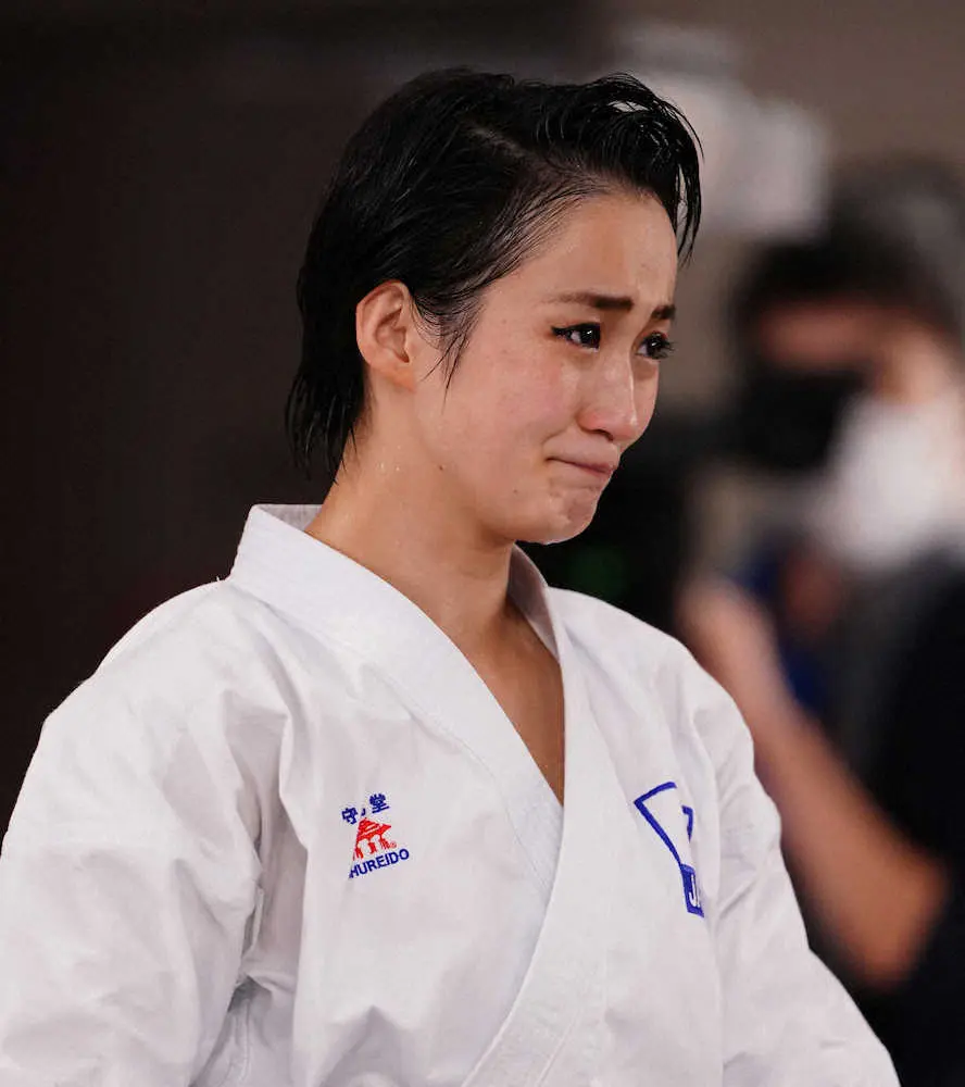 【画像・写真】空手形女子・清水　悔し涙の銀　五輪競技実施は最初で最後の可能性も「また演武を世界の人に見せたい」