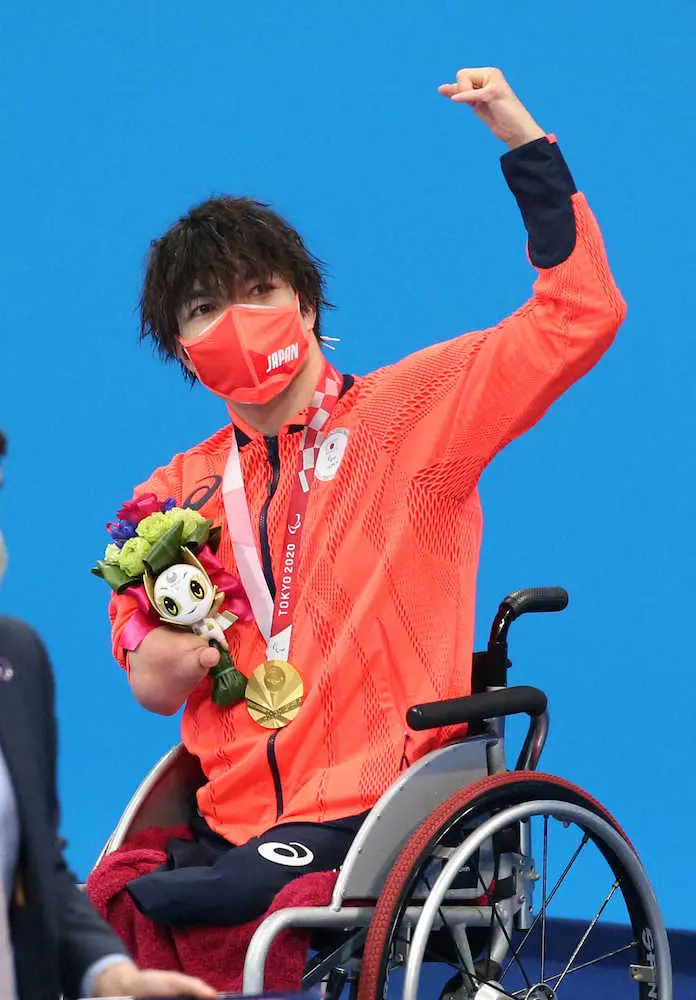 【画像・写真】パラ競泳・鈴木孝幸が日本勢金1号　08年北京以来の頂点に「新しい金メダルをもらえたような感覚」