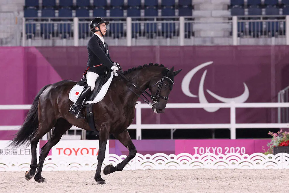 【画像・写真】パラ馬術　高嶋ホロ苦デビュー14位　元JRA騎手、13年障害レース中に落馬