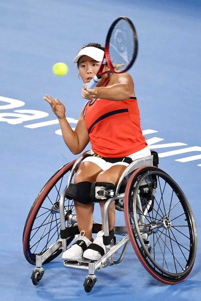 【画像・写真】聖火最終点火者を務めた上地が初戦にストレート勝ち　車いすテニス女子