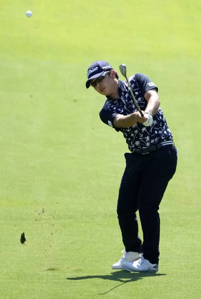 【画像・写真】今野大喜が通算4アンダーの好位置、通算7勝康晴氏のおい　フジサンケイC