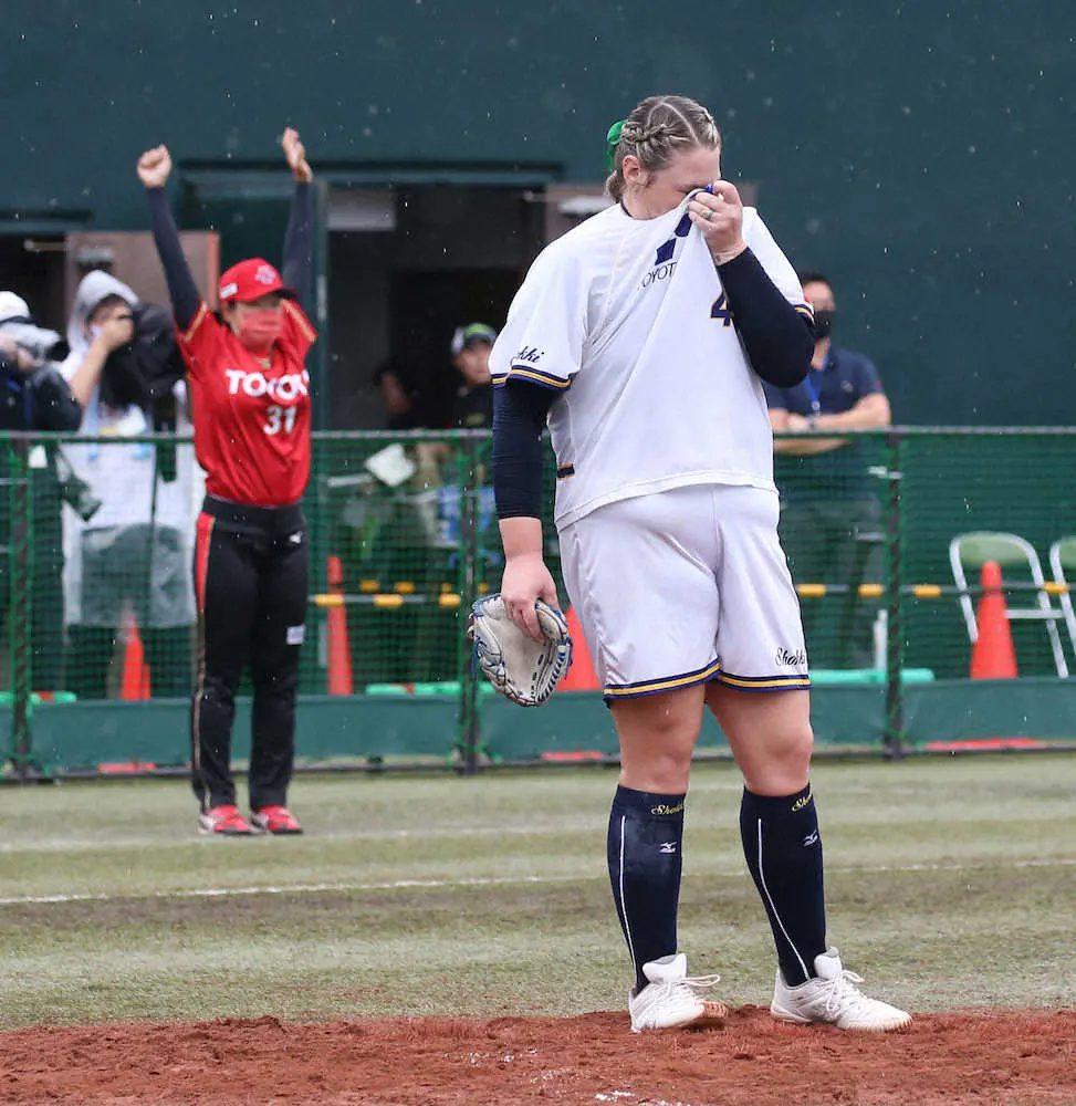 【画像・写真】日本女子ソフト・豊田自動織機　1球に泣いて“トヨタ・ダービー”に敗れる