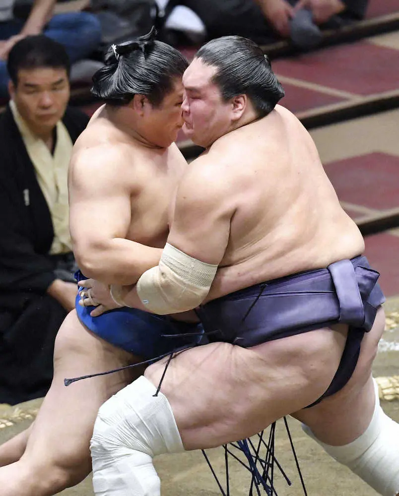 【画像・写真】照ノ富士が6連勝で単独首位　正代、貴景勝はともに黒星