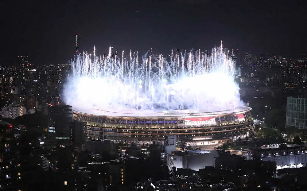 【画像・写真】東京五輪開会式で花火が上がる国立競技場　（撮影・光山　貴大）