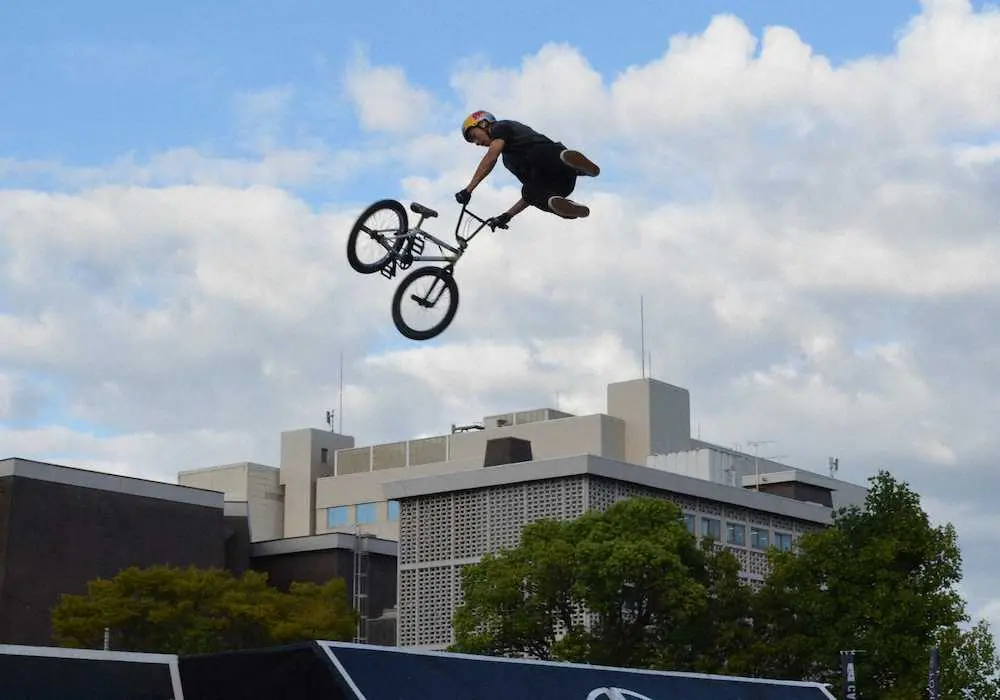 【画像・写真】輪夢「めっちゃ焦った」　サドル折れても3年連続V　自転車BMX全日本選手権
