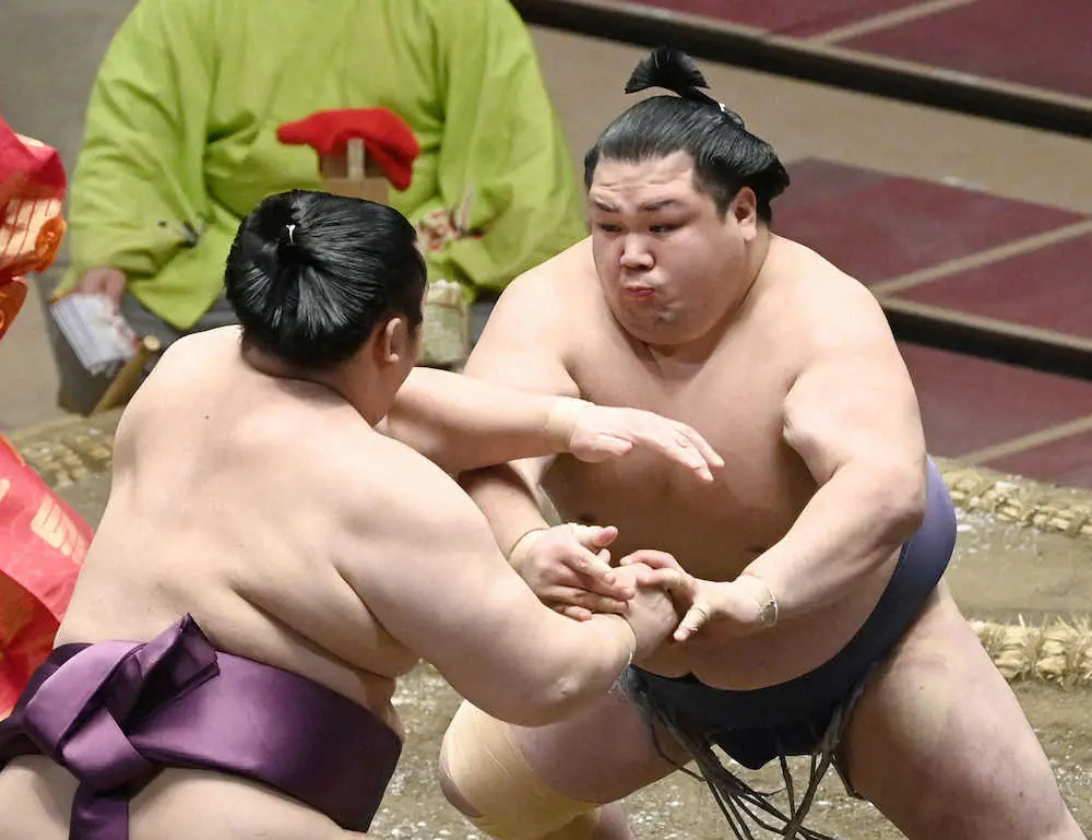 【画像・写真】阿武咲　4場所ぶり勝ち越し、遠藤相手に会心「手も足も前に出た」