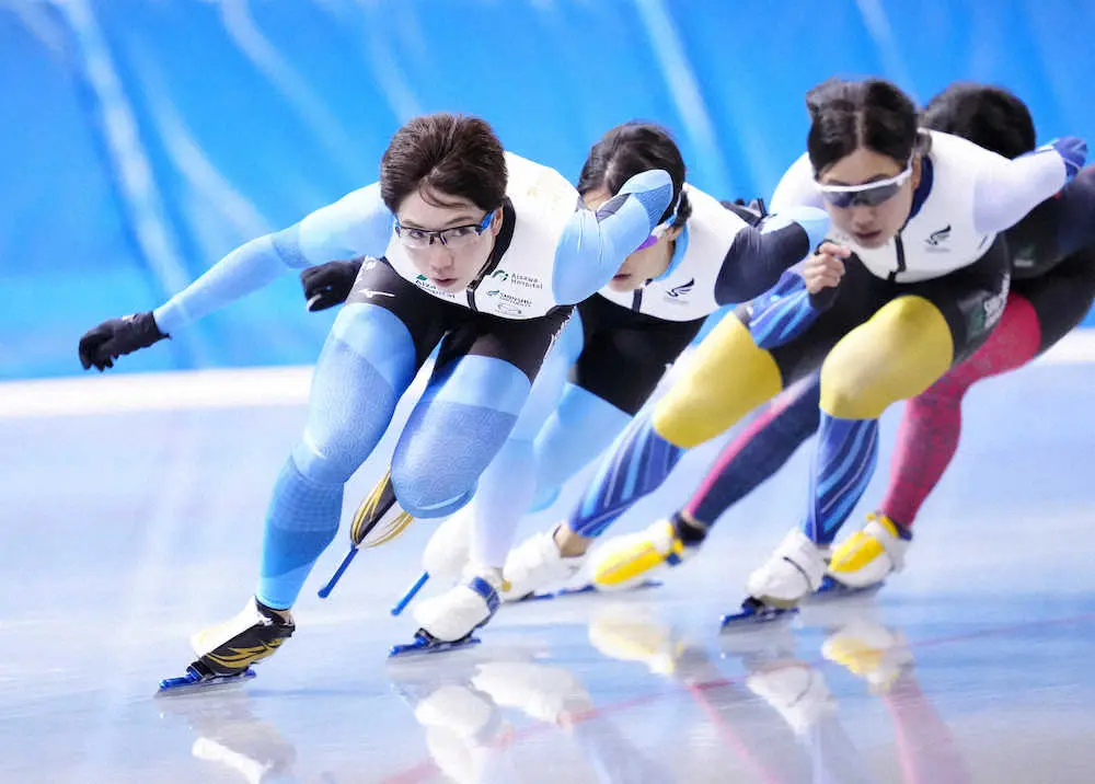 【画像・写真】小平奈緒、青と白のユニホームで五輪シーズン　医療従事者への感謝示す