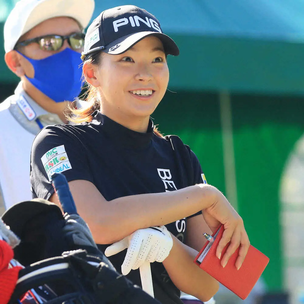 【画像・写真】渋野　2差5位の好位置、ツアー5勝目へ闘志「冷静に目の前の一打に集中」