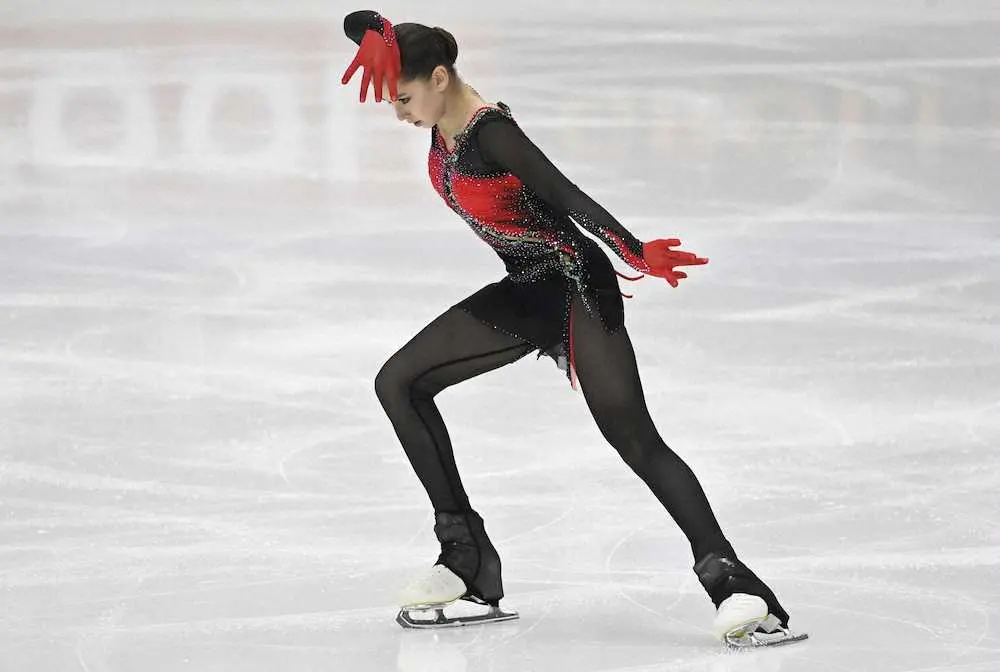 【画像・写真】15歳ワリエワ249・24点！北京五輪金候補が世界最高V   4回転3本成功