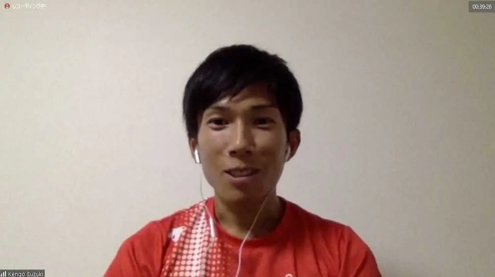 オンラインで取材に応じた男子マラソン日本記録保持者の鈴木健吾