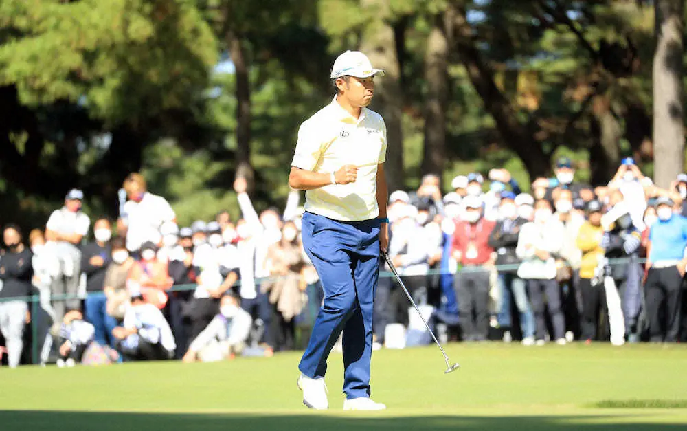 【画像・写真】松山「タイガーみたいになれてよかった」日本で米7勝目にトロフィーから笑顔のぞかせ“ヒデキスマイル”