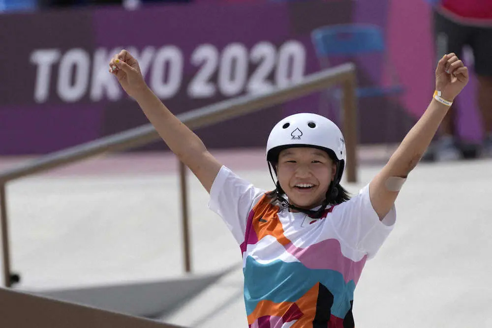 【画像・写真】東京五輪スケートボード女子ストリート金メダルの西矢椛（AP）