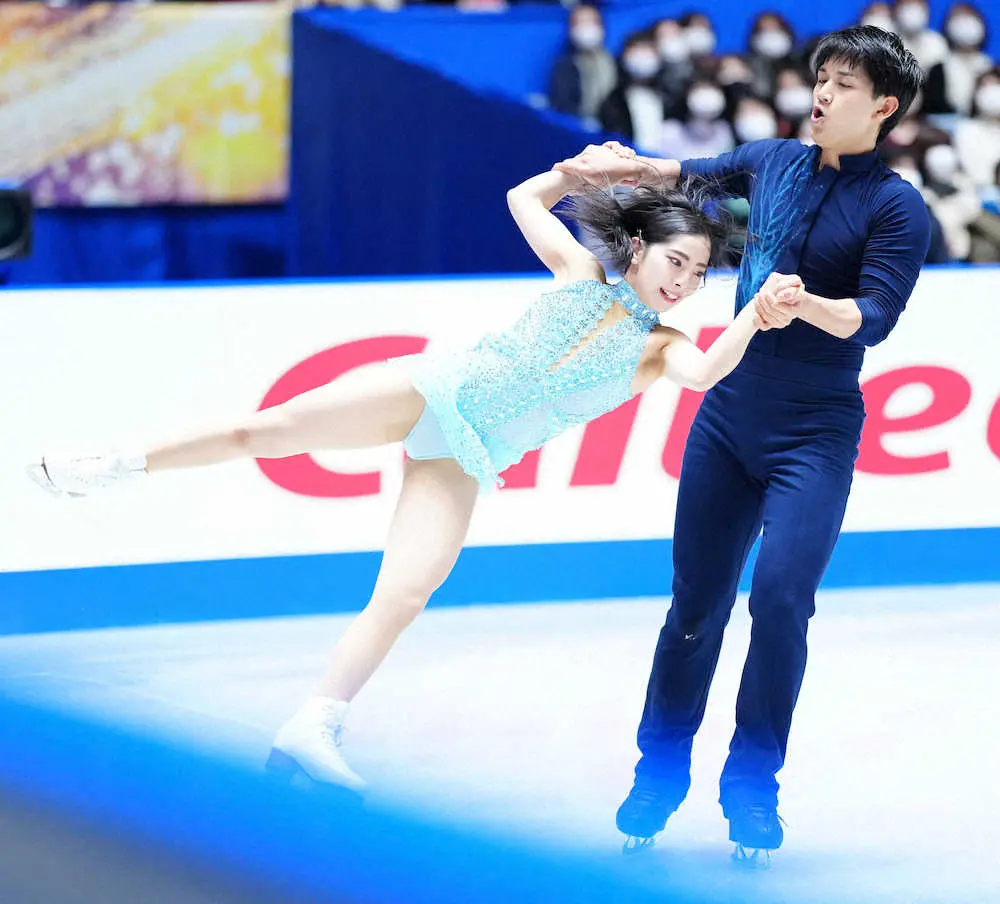 【画像・写真】高橋成美さんがペアのテレビ解説　“りくりゅう”に「すごい！」連発