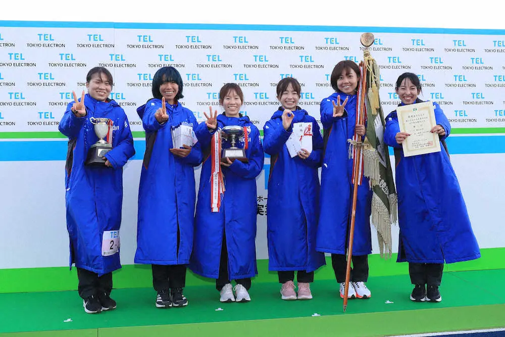 【画像・写真】【全日本実業団対抗女子駅伝】初Vの積水化学、全6選手＆監督の喜びの声