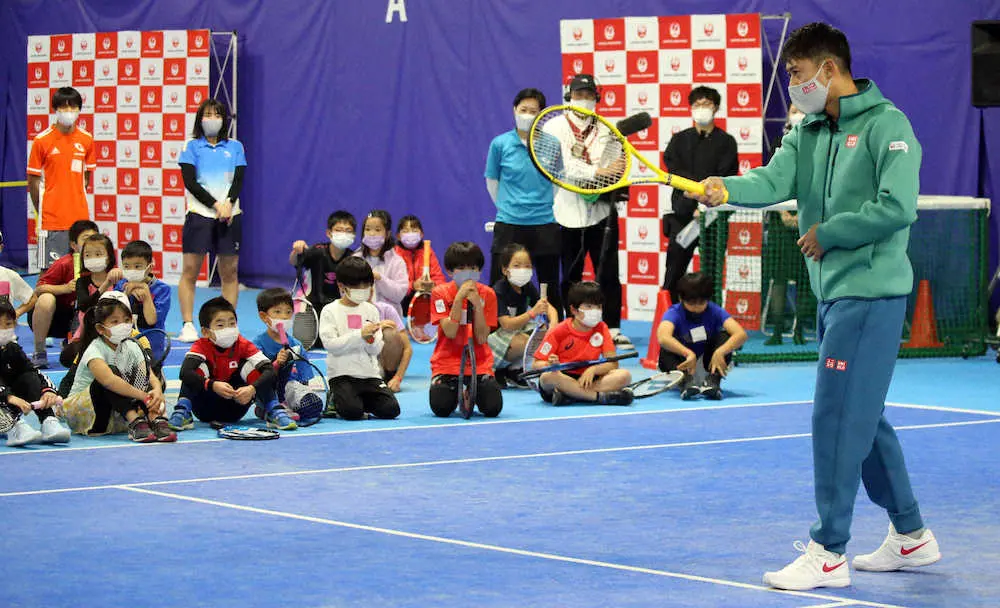 【画像・写真】錦織圭「たまたまな訳ないじゃないですか」　上地結衣と披露した今年の漢字は？