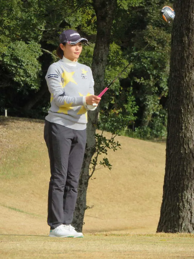 【画像・写真】新垣7位浮上、連続ボギーも耐えた　国内女子ゴルフツアー最終予選会