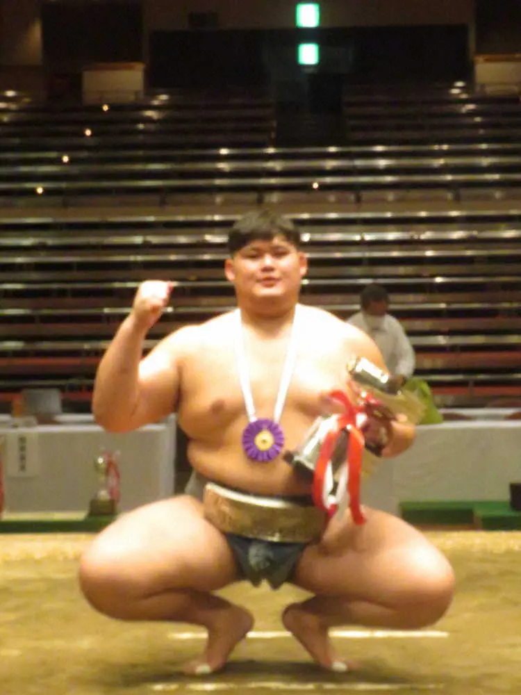 【画像・写真】日体大・中村　初のアマ横綱、高校総体優勝・落合がベスト8進出