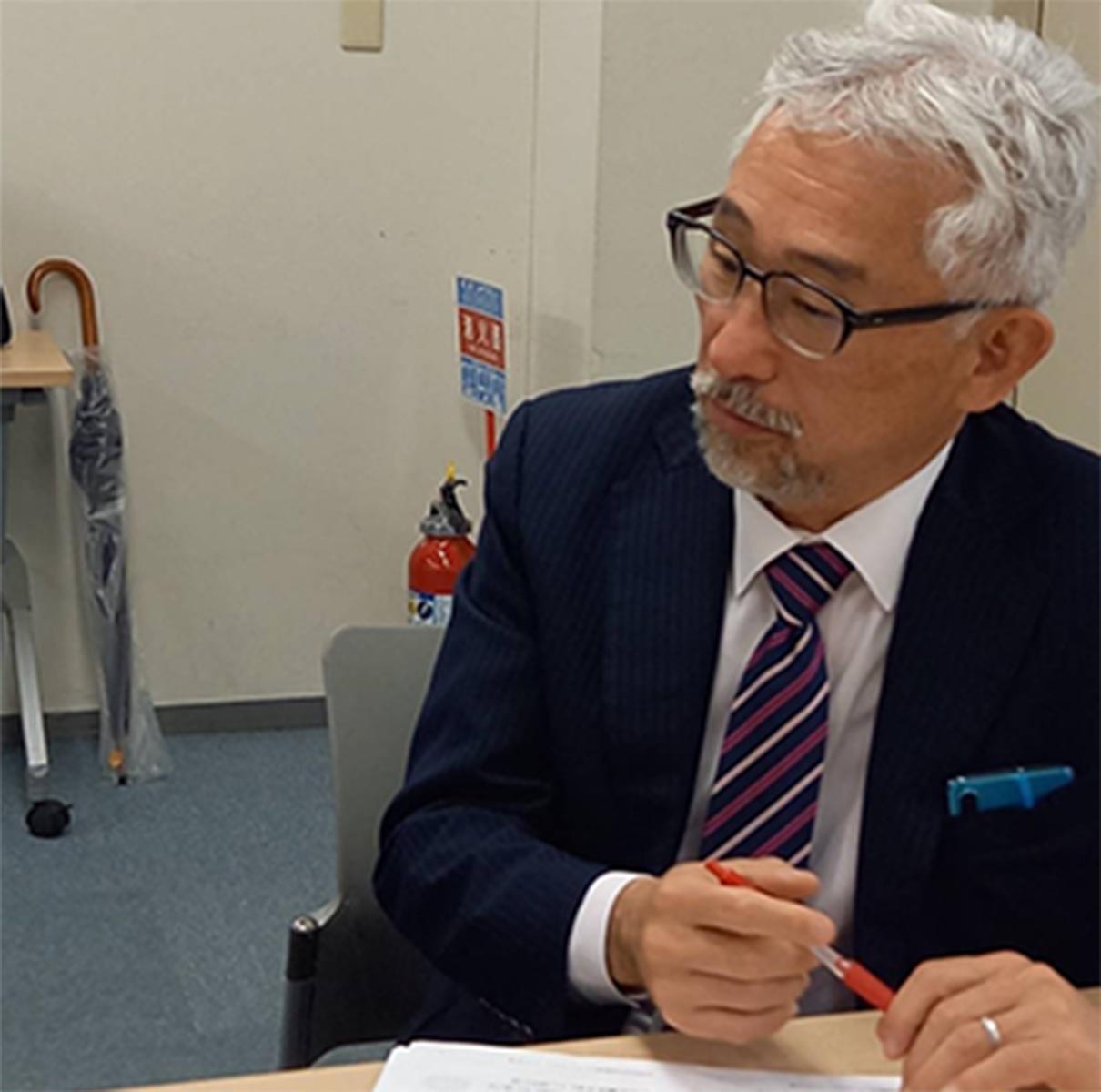 【画像・写真】【スポキャリインタビューvol.７ 】輿　亮さん(日本アメリカンフットボール協会 常務理事 強化育成委員長兼フラッグフットボール委員長／富士通フロンティアーズ元監督／NHK BS　NFL解説者)