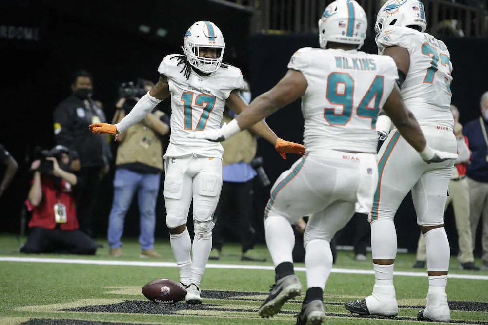 【画像・写真】ドルフィンズがNFL初の7連敗→7連勝　守備陣がセインツの新人QBブックを8回サック
