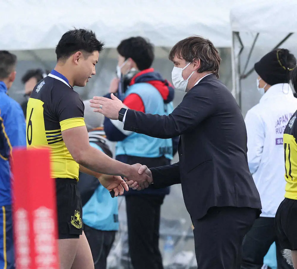 【画像・写真】仙台育英9トライ快勝　「花園初の留学生選手」ニールソン監督が花園初陣飾る
