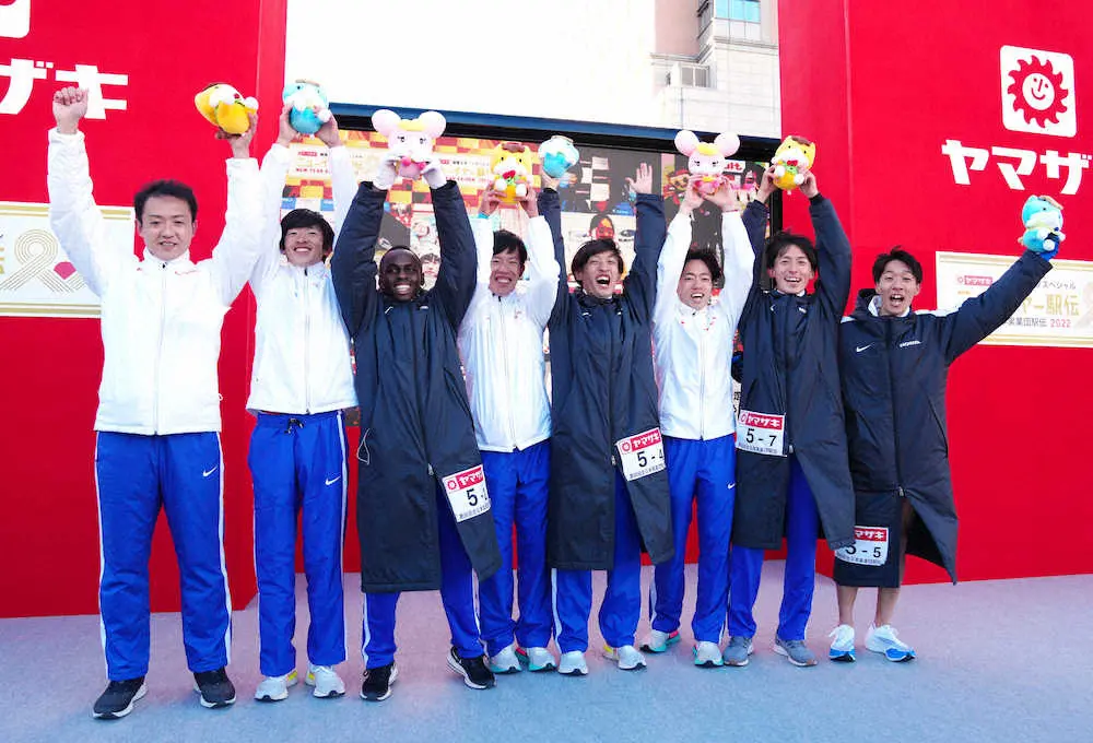 【画像・写真】【ニューイヤー駅伝】Honda平均23・3歳の全7選手、喜びの声