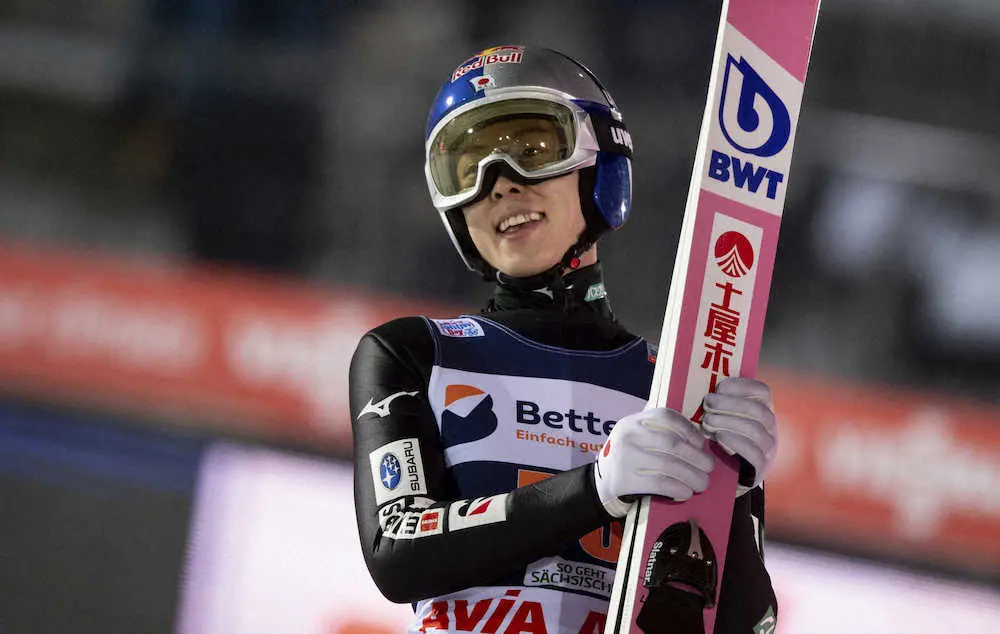 【画像・写真】小林陵侑がジャンプ週間2連勝　W杯今季初首位に浮上