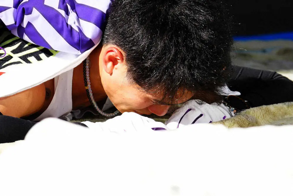 【画像・写真】【箱根駅伝】8区の悲劇、駒大3位で王座陥落…故障明け“切り札”鈴木芽吹が足痛め区間18位