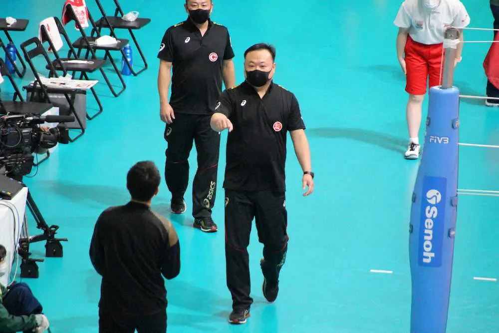 【画像・写真】監督復帰公式戦初戦で勝利した東九州龍谷の相原昇監督