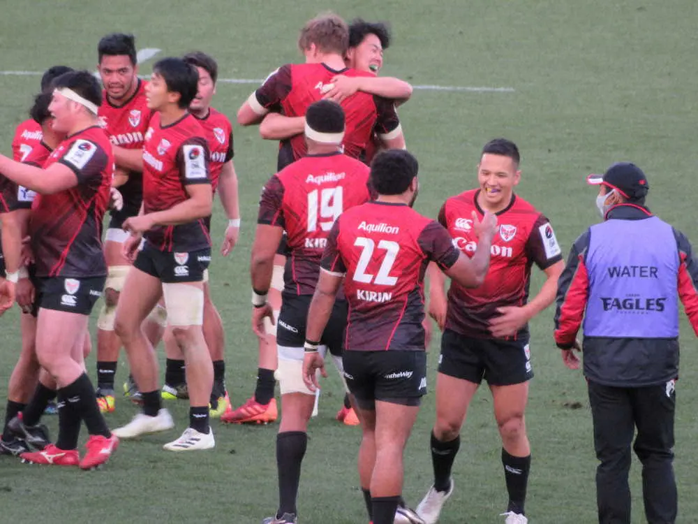 【画像・写真】横浜が計8トライの大勝　強豪・神戸を圧倒し開幕2連勝