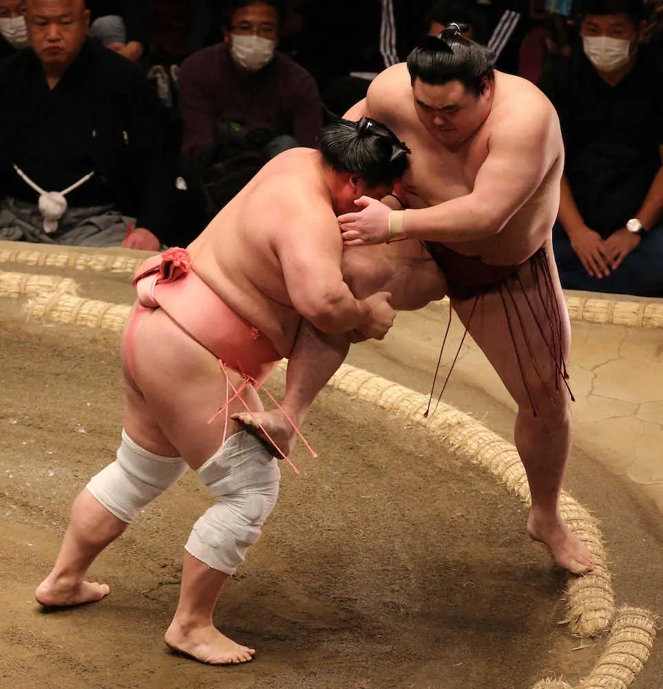 【画像・写真】宇良、幕内100戦目で白星　「1000回とか遠すぎて想像つかない」