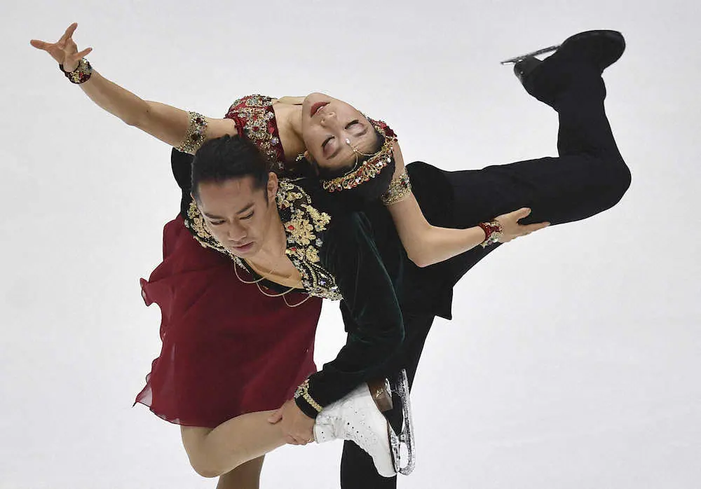 【画像・写真】村元、高橋組が銀メダル「先のことは決めていないけど、表彰台の真ん中に立ちたい気持ちも芽生えている」