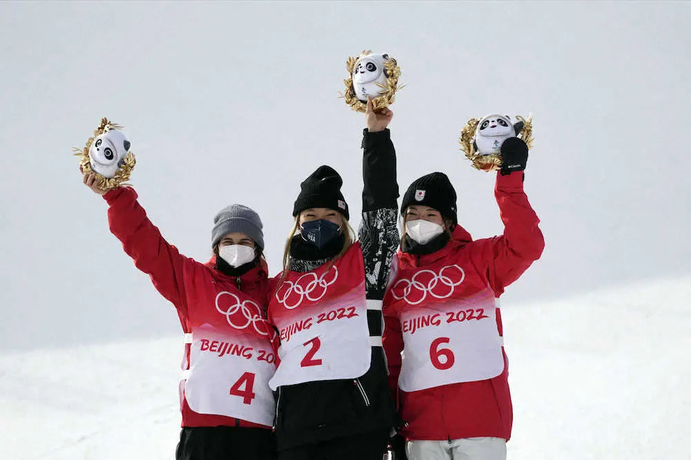 【画像・写真】冨田せな、涙の銅メダル！スノボHP日本女子初表彰台　攻めの滑り「結果がついてきてすごくうれしい」
