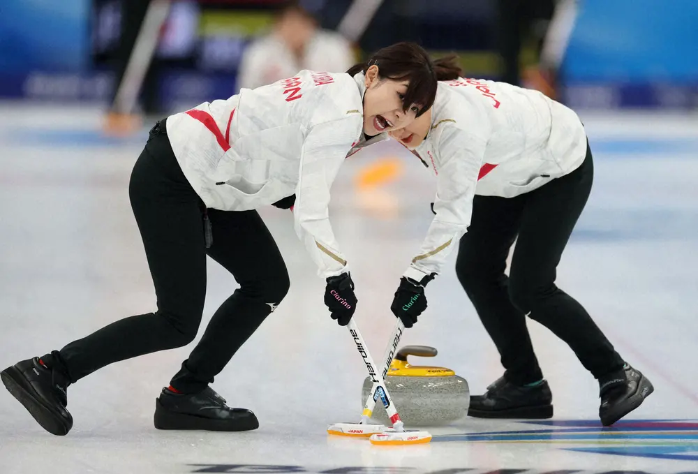【画像・写真】カーリング女子2戦目、もぐもぐタイムは「ようかん」と「栄養ゼリー」　ネット「チョコと思いきや…」