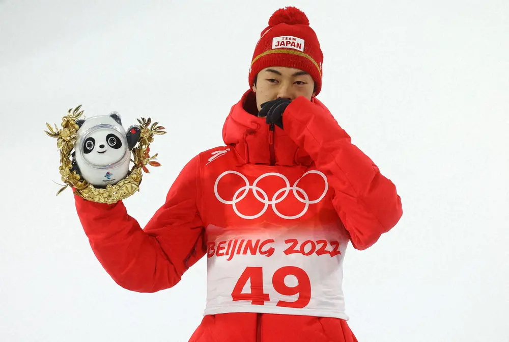 【画像・写真】陵侑　銀メダル獲得で師匠・葛西監督に本音で「ちょっと悔しい」　イメージ作り直して決勝で脅威の修正力