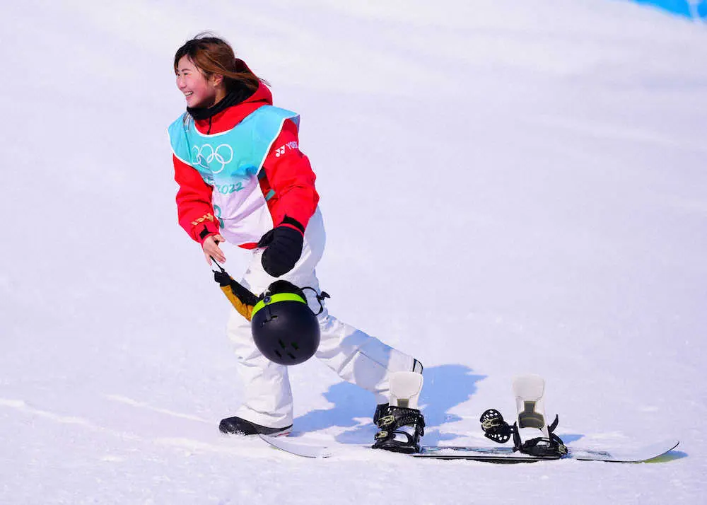 【画像・写真】岩渕に金色の抱擁　記録は4位も記憶は永遠、トリプルアンダーフリップ挑戦に“仲間”たちが称賛