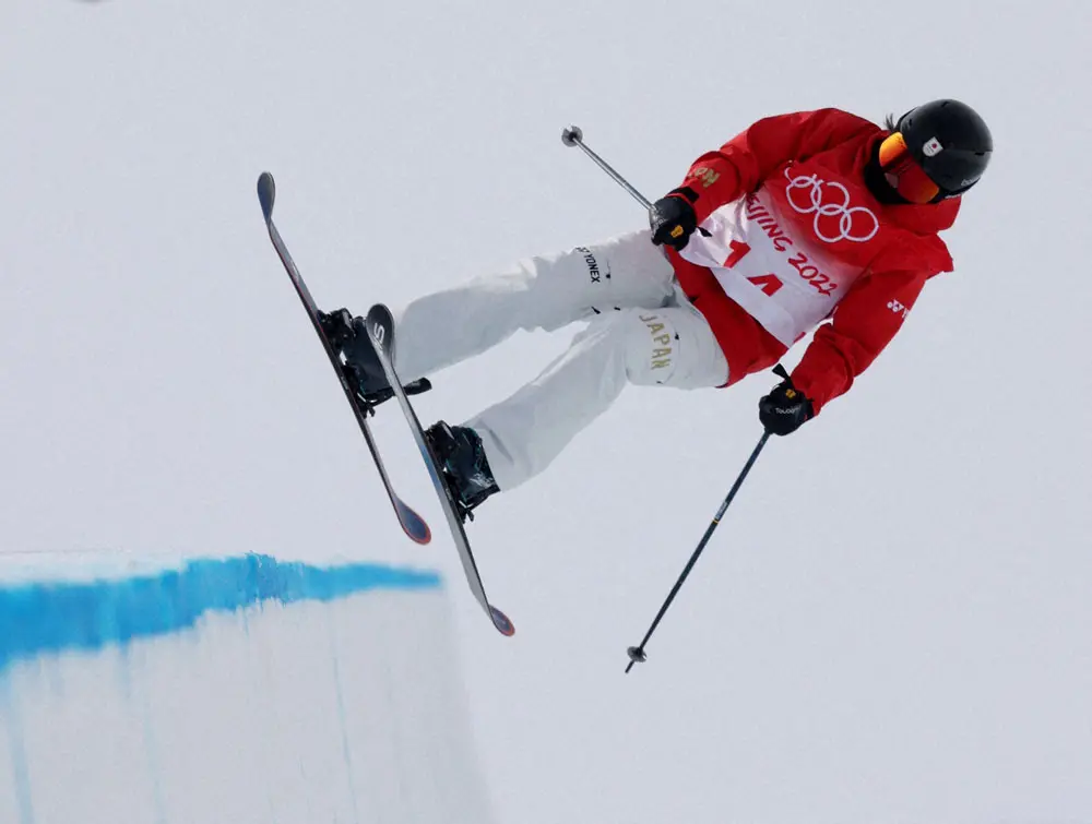【画像・写真】元美容師の鈴木沙織　涙の2大会連続予選落ち　北京五輪フリースタイルスキーHP