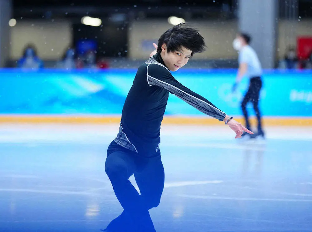 【画像・写真】羽生結弦「見ていただくからには全力で」激しくロック3曲熱演　2日ぶり練習参加